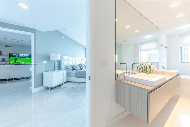 17301 Biscayne Boulevard 703, North Miami Beach, FL 33160