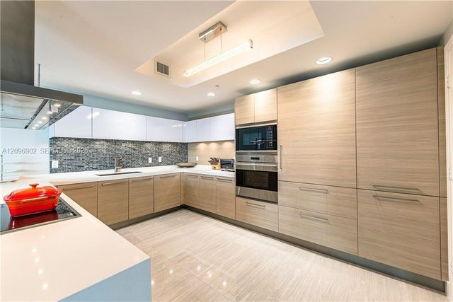 17301 Biscayne Boulevard 703, North Miami Beach, FL 33160