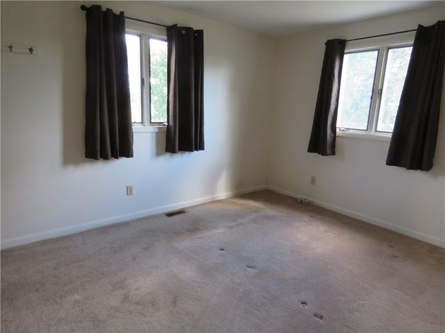 992 Washington St, Ogden, NY 14559