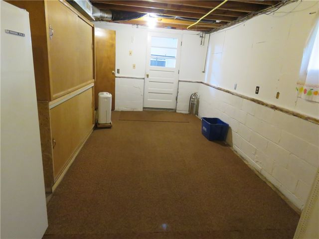 992 Washington St, Ogden, NY 14559