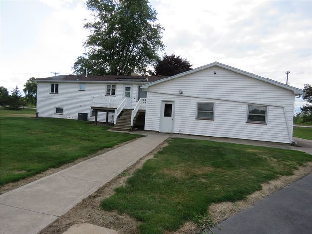 992 Washington St, Ogden, NY 14559