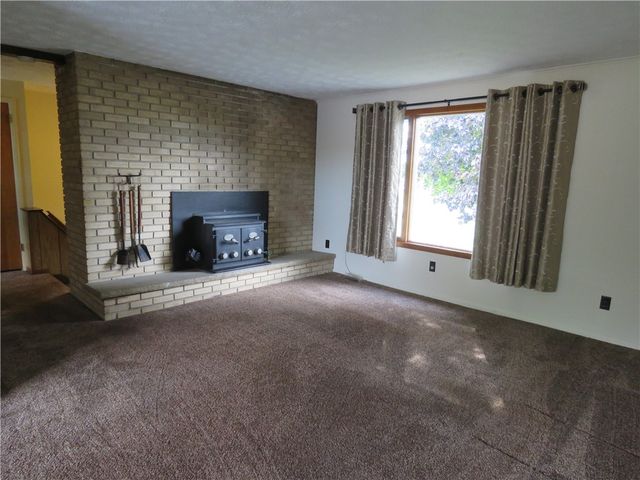 992 Washington St, Ogden, NY 14559