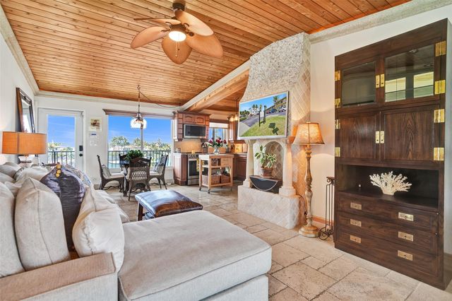 1039 Hillsboro Mile Hillsboro Mile 22, Hillsboro Beach, FL 33062