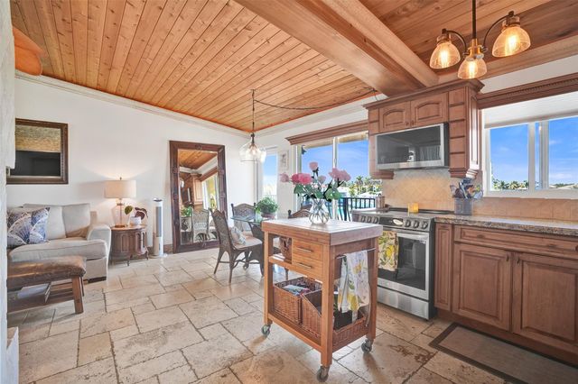 1039 Hillsboro Mile Hillsboro Mile 22, Hillsboro Beach, FL 33062