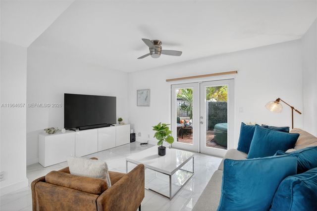 1953 NE 15th Ave, Fort Lauderdale, FL 33305