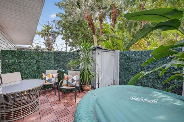 1953 NE 15th Ave, Fort Lauderdale, FL 33305