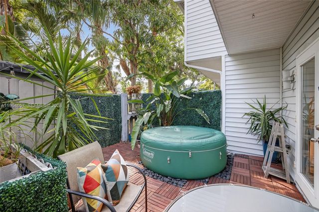 1953 NE 15th Ave, Fort Lauderdale, FL 33305