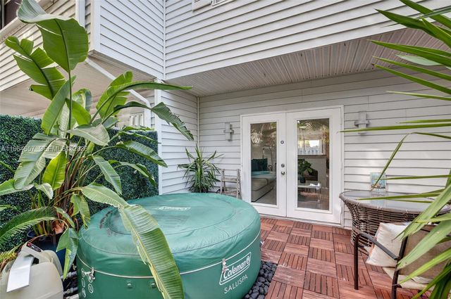 1953 NE 15th Ave, Fort Lauderdale, FL 33305