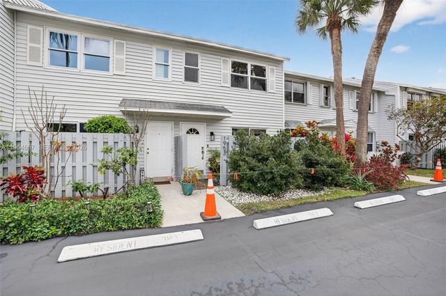 1953 NE 15th Ave, Fort Lauderdale, FL 33305