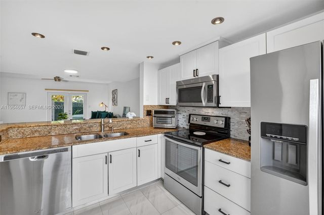 1953 NE 15th Ave, Fort Lauderdale, FL 33305