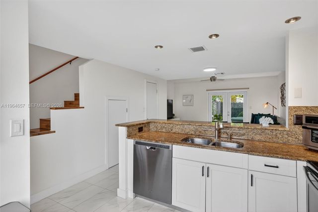 1953 NE 15th Ave, Fort Lauderdale, FL 33305