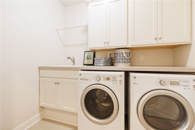 20 Aldrich Gln, Perinton, NY 14450