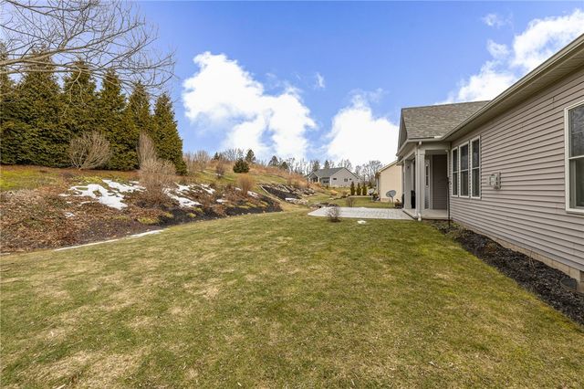 20 Aldrich Gln, Perinton, NY 14450