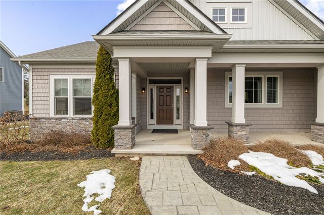 20 Aldrich Gln, Perinton, NY 14450