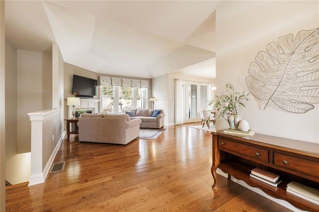 20 Aldrich Gln, Perinton, NY 14450