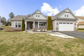 20 Aldrich Gln, Perinton, NY 14450