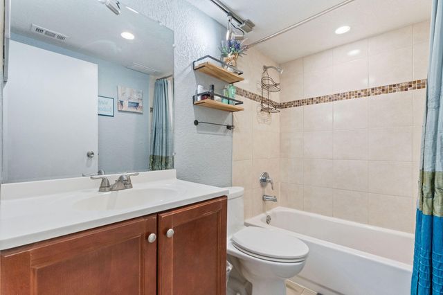 7815 NW 68th Terrace, Tamarac, FL 33321