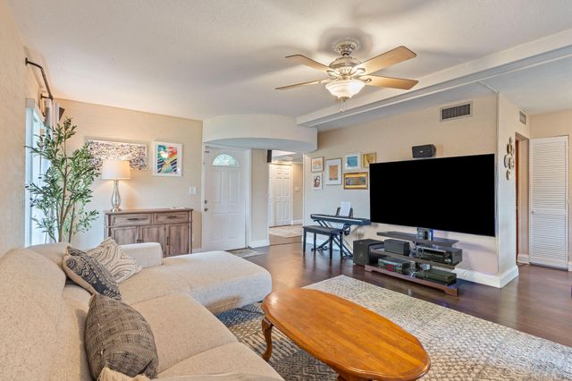 7815 NW 68th Terrace, Tamarac, FL 33321