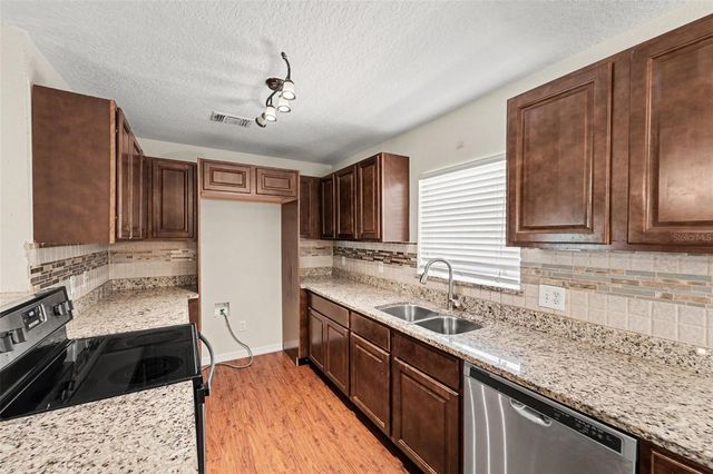930 OAK FOREST DRIVE, Winter Springs, FL 32708