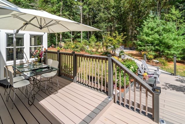 40 Grand Hill Dr, Dover, MA 02030