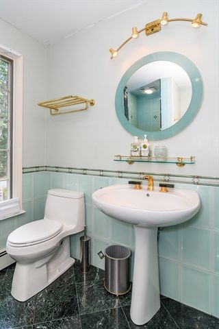 40 Grand Hill Dr, Dover, MA 02030