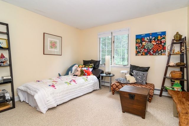 40 Grand Hill Dr, Dover, MA 02030