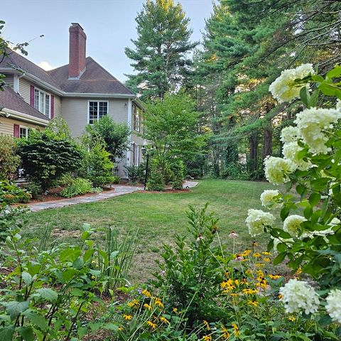 40 Grand Hill Dr, Dover, MA 02030