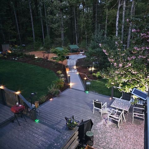 40 Grand Hill Dr, Dover, MA 02030
