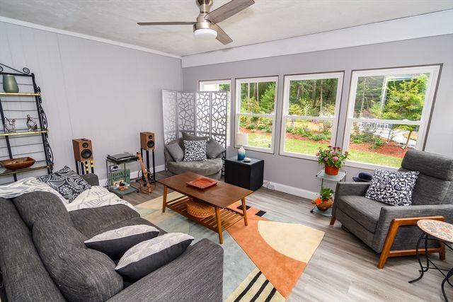 40 Grand Hill Dr, Dover, MA 02030