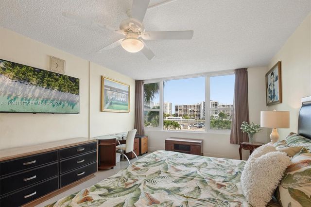 3505 S Ocean Drive 201, Hollywood, FL 33019