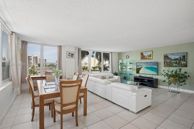 3505 S Ocean Drive 201, Hollywood, FL 33019