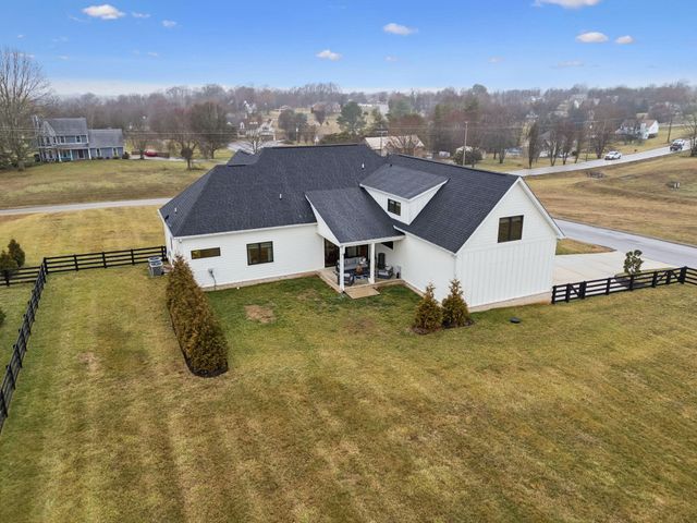3000 Ora Ln, Spring Hill, TN 37174