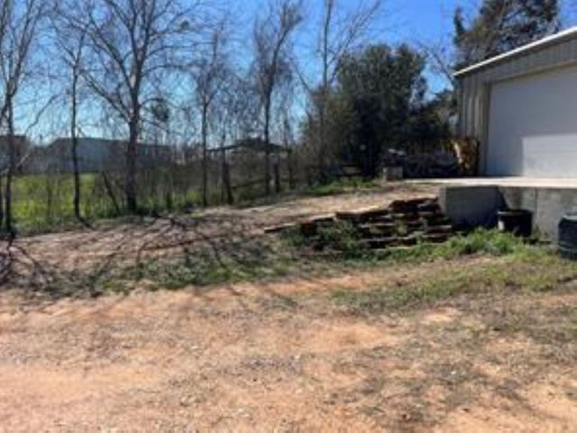 000 Mcelroy Road, New Ulm, TX 78950