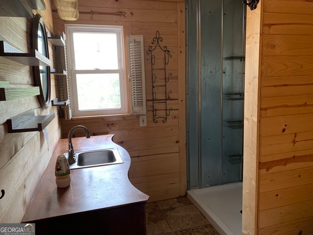 145 Glendale Drive, Hartwell, GA 30643