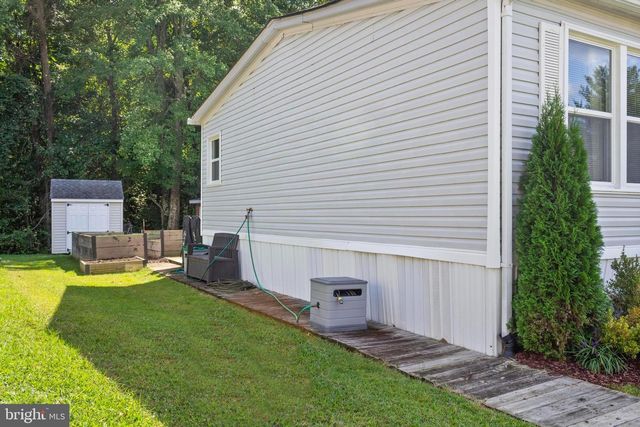 460 SARAH ANNE DRIVE, Lothian, MD 20711