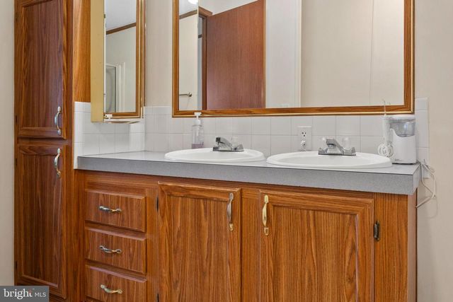 460 SARAH ANNE DRIVE, Lothian, MD 20711