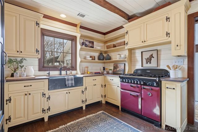 3106 S Gary Avenue, Tulsa, OK 74105