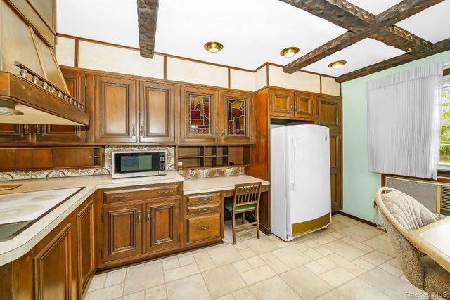 204 Center Street, Williston Park, NY 11596