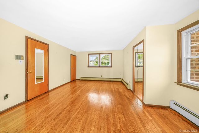 204 Center Street, Williston Park, NY 11596