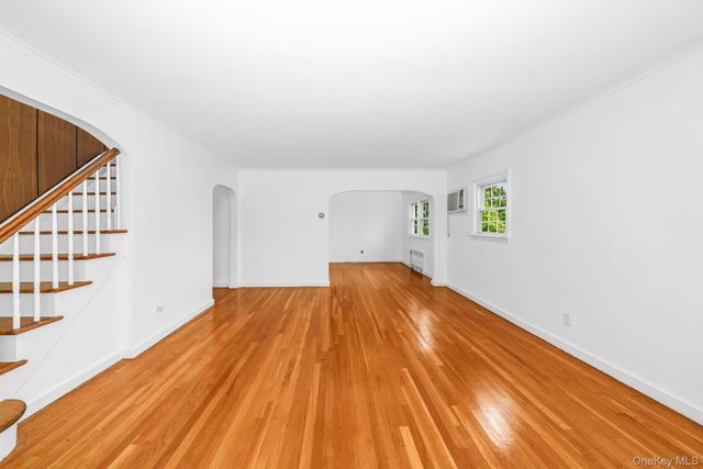 204 Center Street, Williston Park, NY 11596