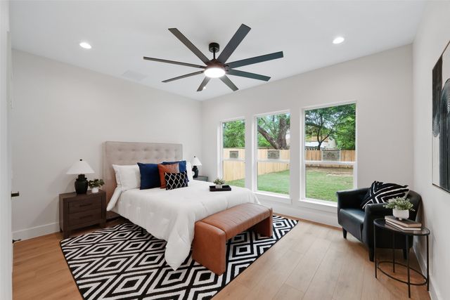 2312 Stoneman Street, Dallas, TX 75215