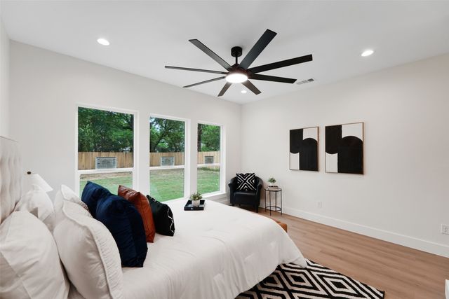 2312 Stoneman Street, Dallas, TX 75215