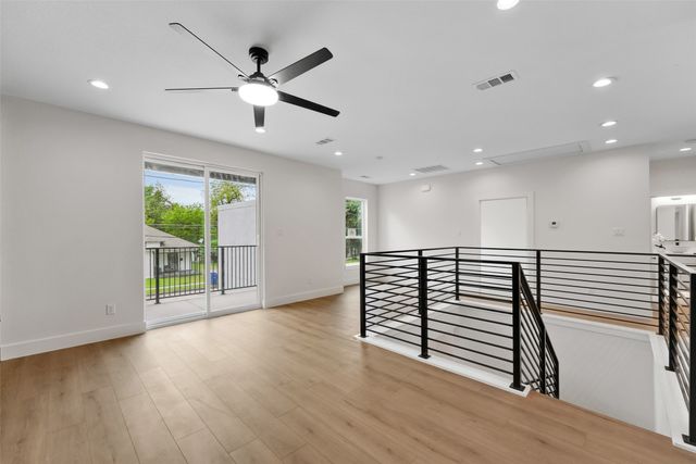 2312 Stoneman Street, Dallas, TX 75215