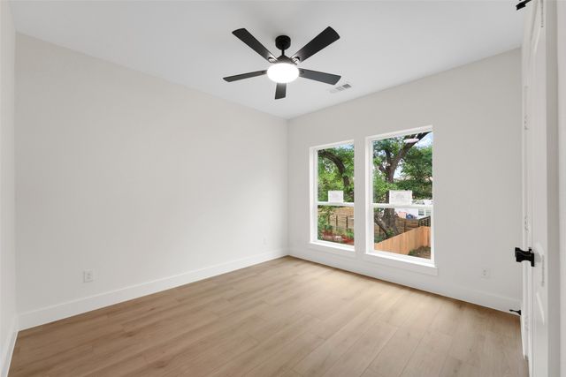 2312 Stoneman Street, Dallas, TX 75215