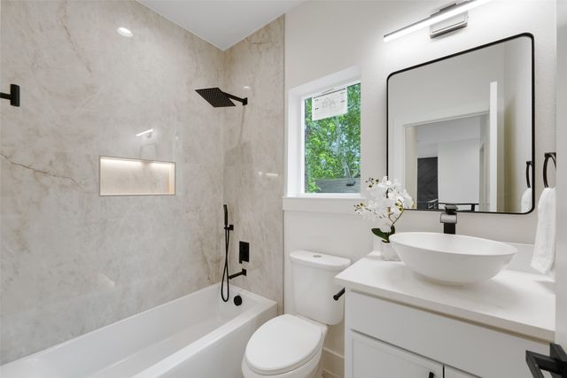 2312 Stoneman Street, Dallas, TX 75215