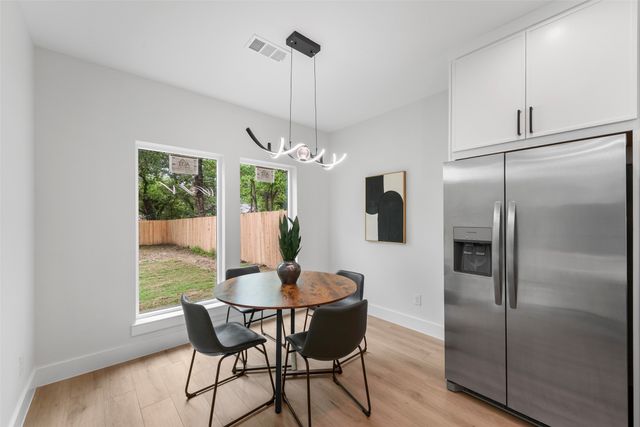 2312 Stoneman Street, Dallas, TX 75215