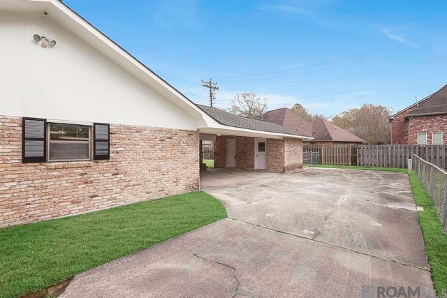 1526 June Dr, Denham Springs, LA 70726