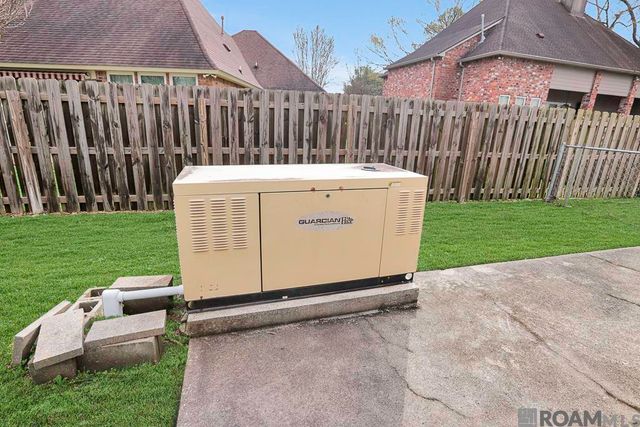 1526 June Dr, Denham Springs, LA 70726