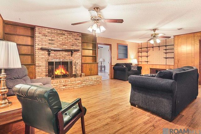 1526 June Dr, Denham Springs, LA 70726