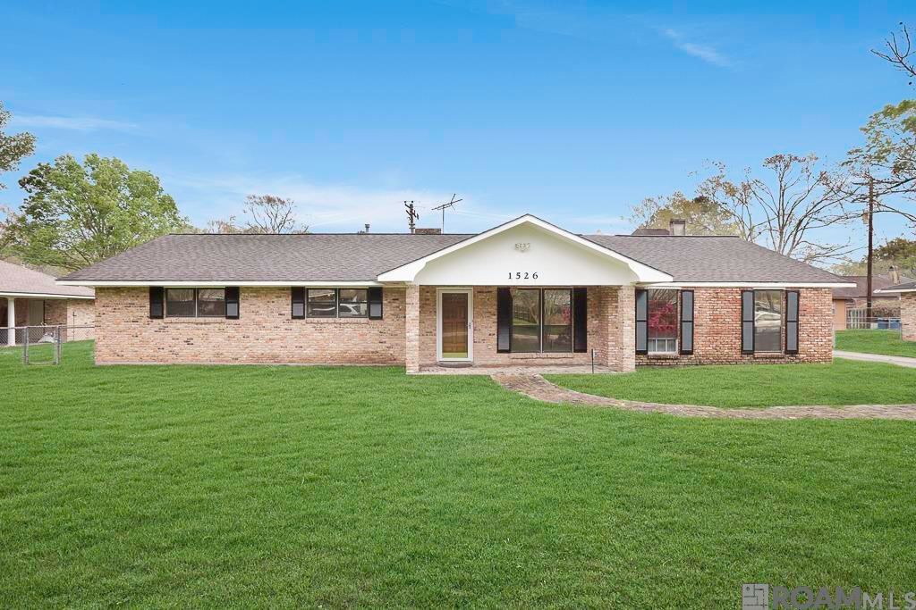 1526 June Dr, Denham Springs, LA 70726